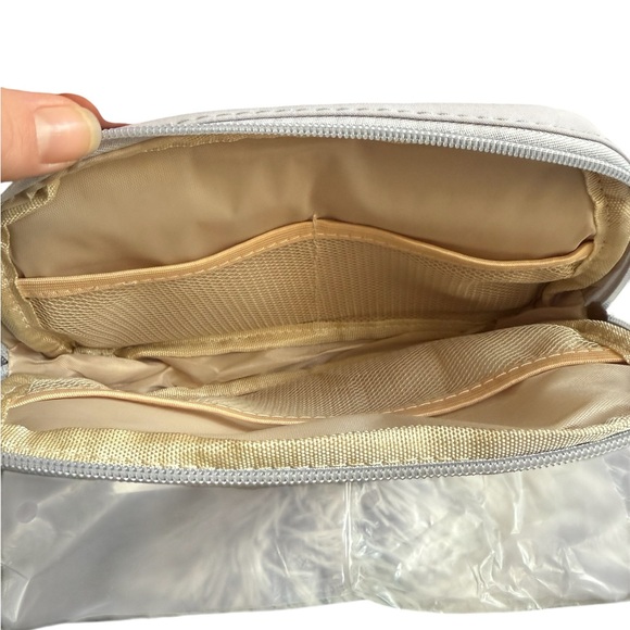 Sanrio Hello Kitty Gray and Red Belt Bag New! - Picture 5 of 5